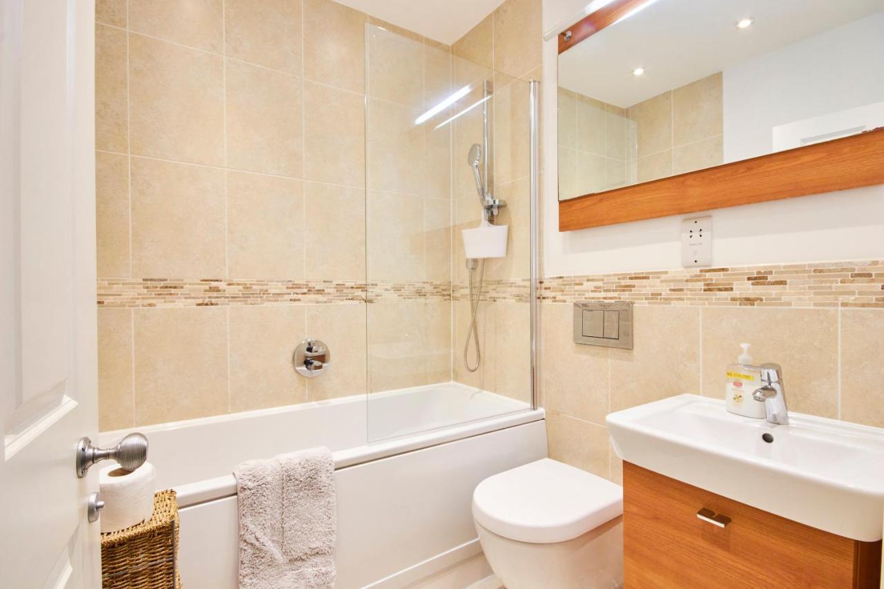 Boutique Bath Apartment Free Parking Eksteriør billede